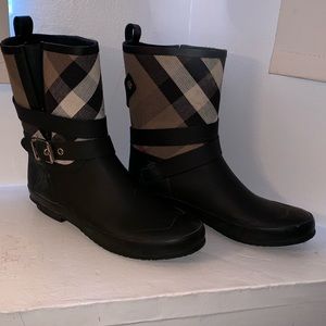 Rain boots